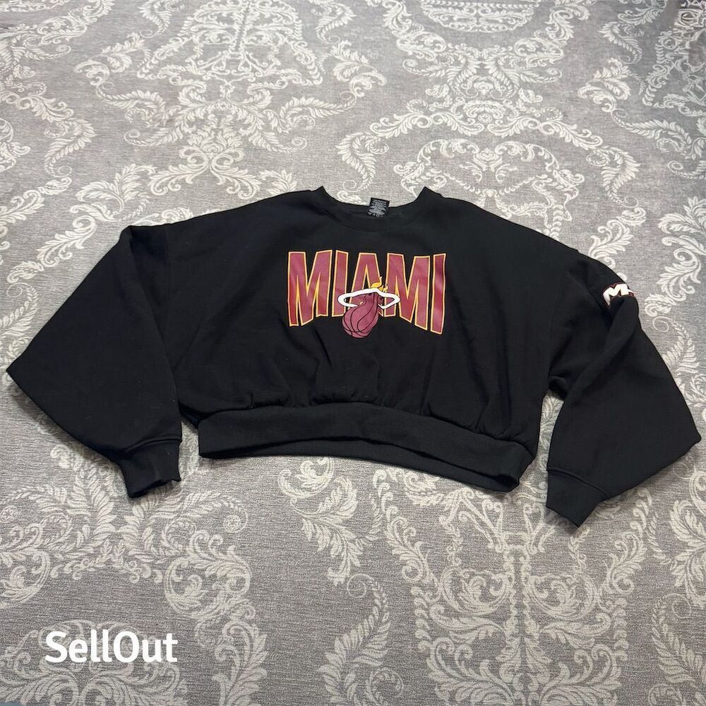 NBA Women's Miami Heat Black Crop Sweatshirt Size L Team Spirit Casual